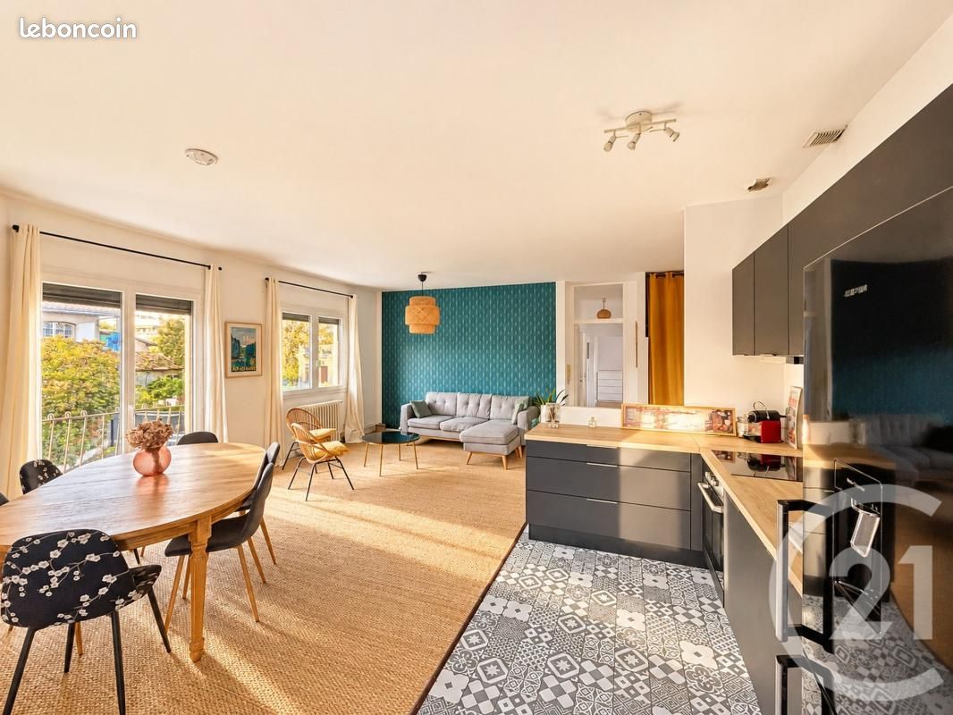 Appartement 4 pièces 91 m² · à Bordeaux · 91 m² · 275 000 €