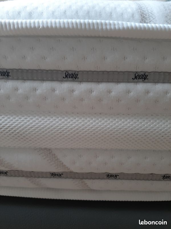 Matelas SEALY et sommier (image 6)