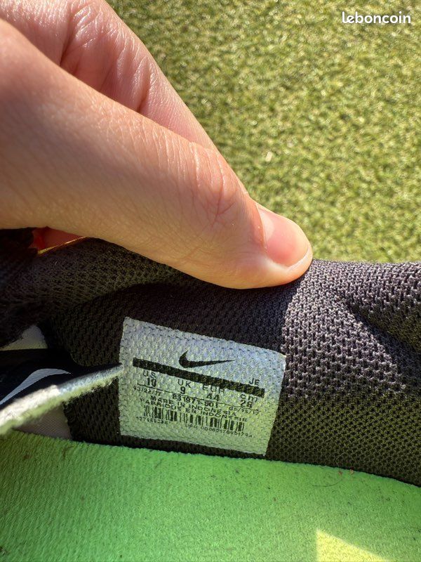 Crampons stabilisés Nike mercurial 44 (image 6)