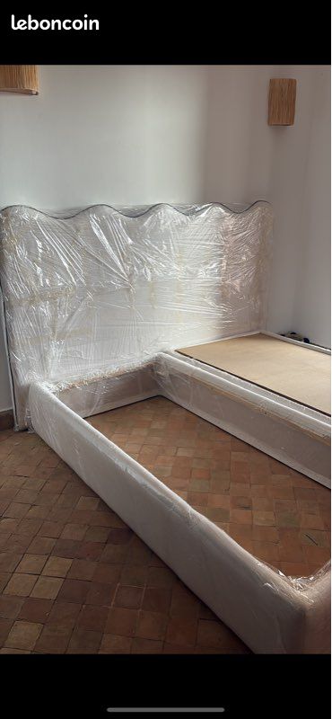 Lit et tête de lit (image 1)