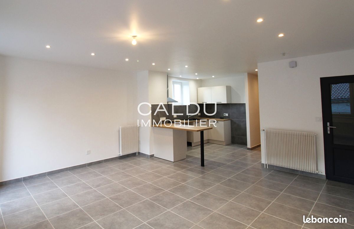 Maison 3 pièces 77 m² · à Laragne-Montéglin · 77 m² · 835 €/mois