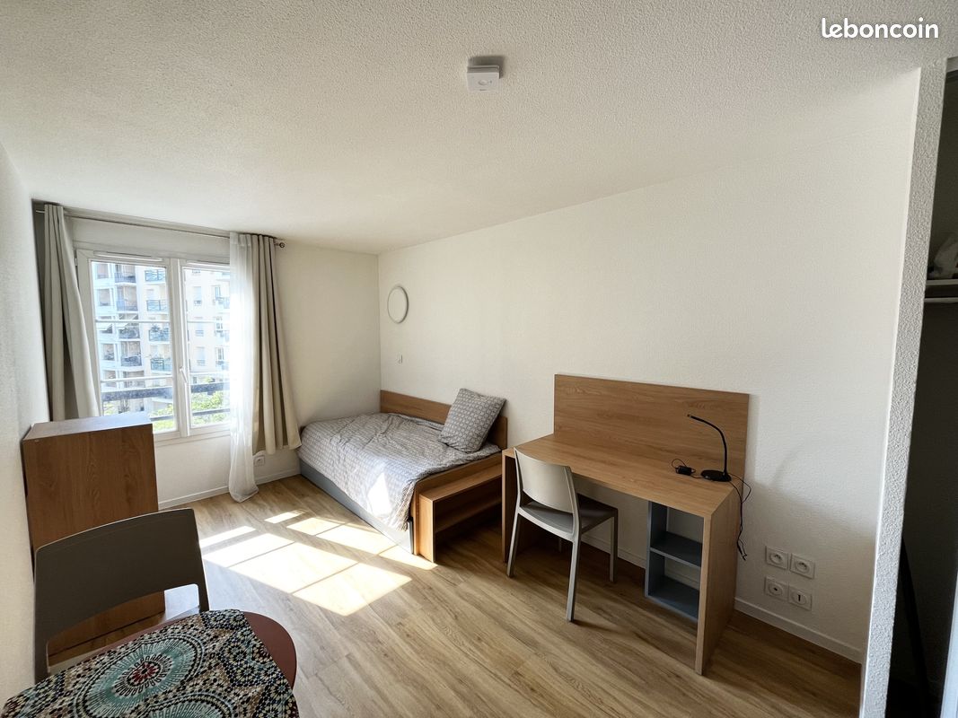 Appartement 1 pièce 18 m² · à Courbevoie · 18 m² · 890 €/mois