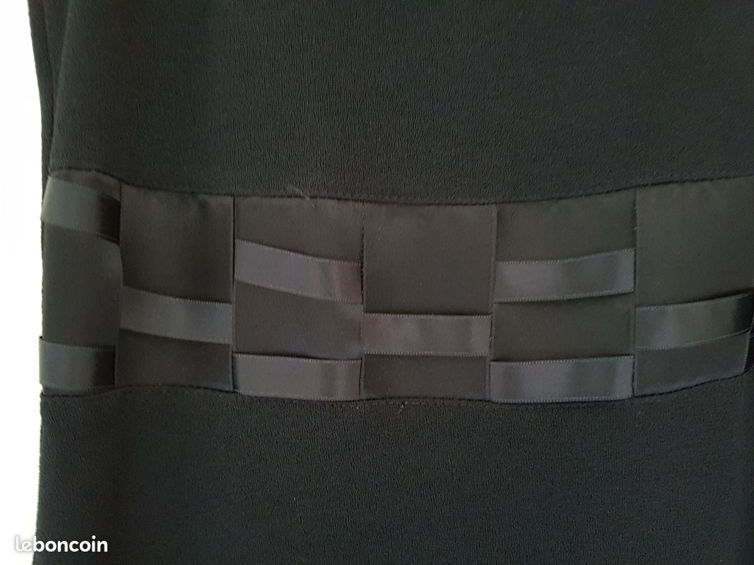 T38 Elégante petite ROBE noire (image 5)