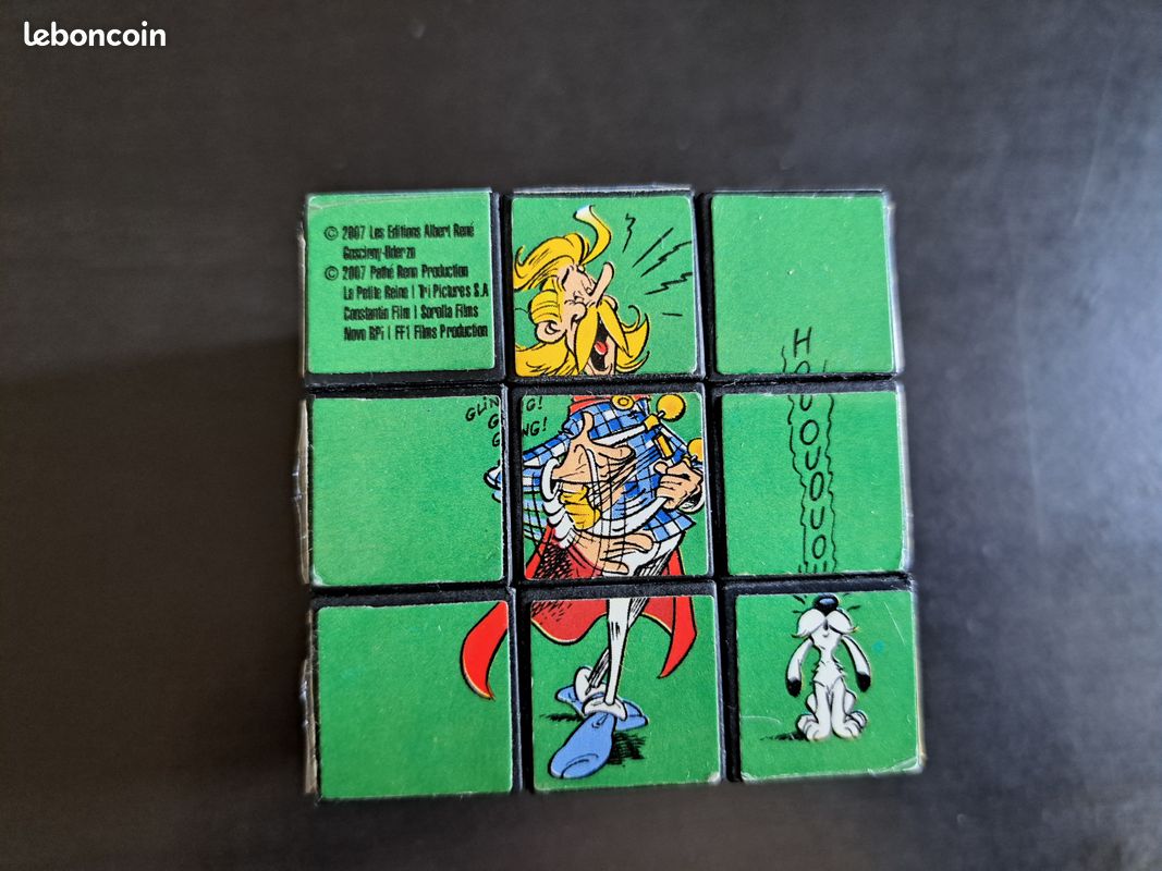 117) TRES RARE Astérix ancien jeu de gros cubes puzzle