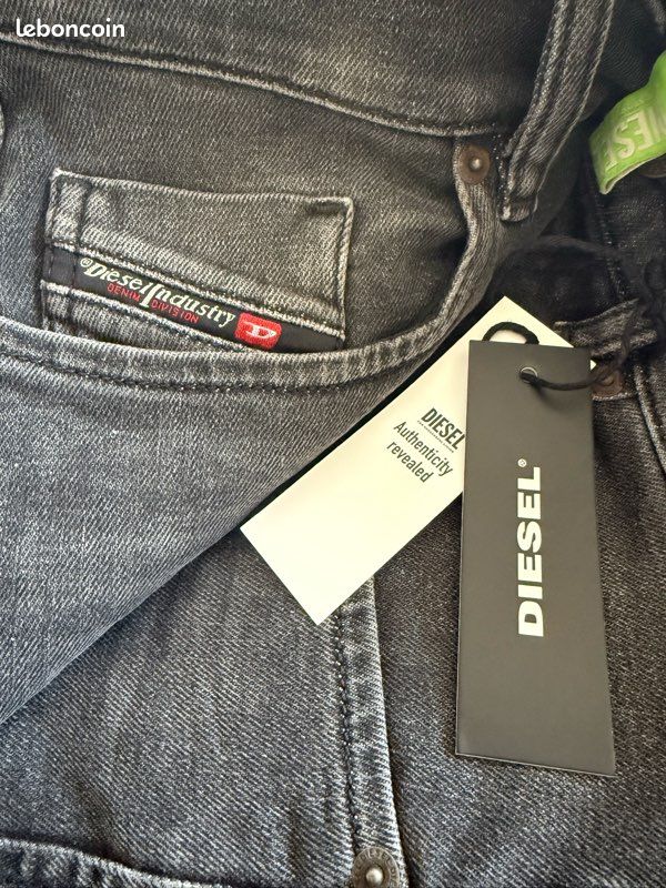 Pantalon Diesel NEUF Modèle TIMMEN - Taille W29 L32, Couleur Multicolore