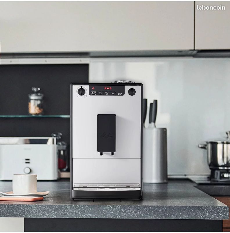 Machine à Café et Expresso Automatique avec broyeur à grains - Solo Pure Silver E950-766(Neuve) (image 3)