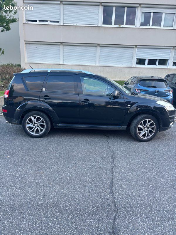 Citroën c-crosser (image 2)