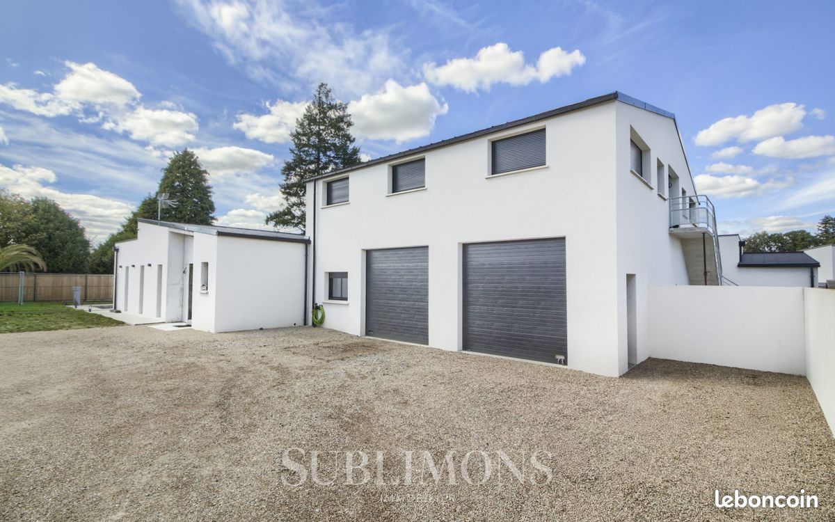 Maison 9 pièces 350 m² · à Elven · 350 m² · 1 350 000 €