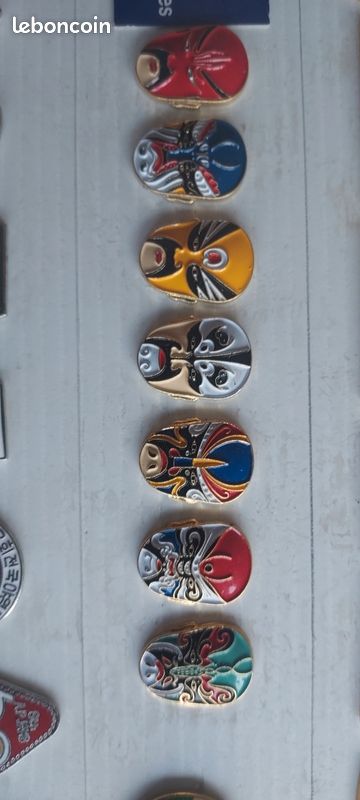 Lot pin's collection "VOYAGES" (image 5)