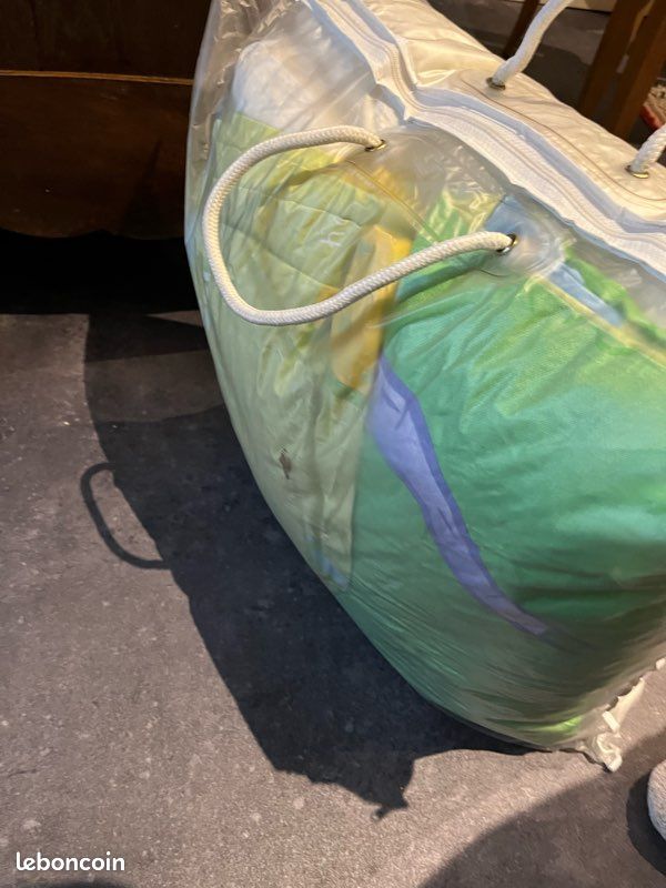 Lot de 1 couette ( anti allergie ) et 3 parures de lit - parfaits états (image 19)