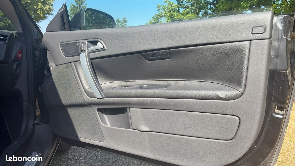 Volvo C70 Cabriolet 2.0 D3 150 Cote Ouest (image 23)