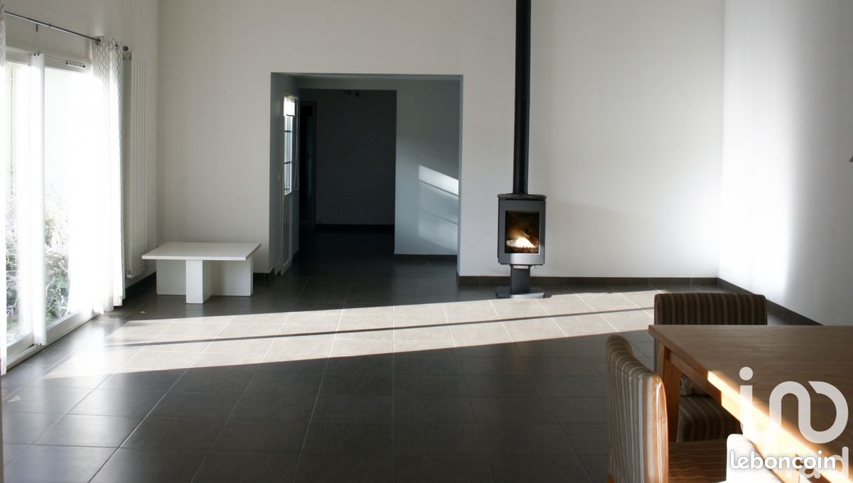 Propriété 5 pièces 145 m² - Rions 33410 (image principale 5)