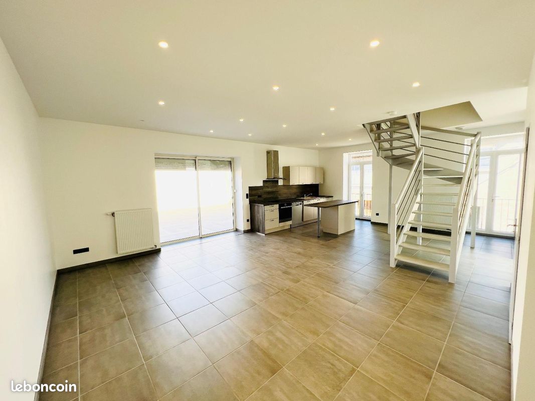 Appartement 4 pièces 95 m² · à Saint-Laurent-sur-Saône · 95 m² · 840 €/mois