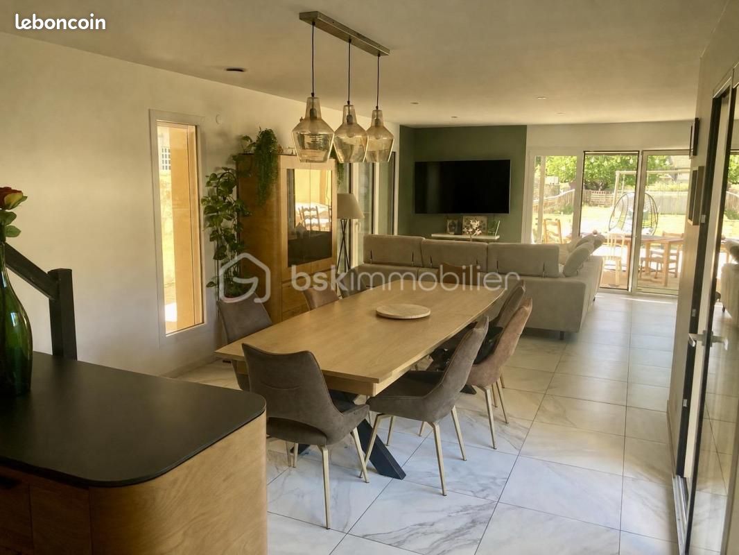 Maison 6 pièces 1499 m² · à Wassy · 1 499 m² · 330 000 €