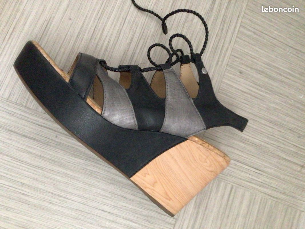 Sandales GEOX Respira à Lanières Cuir Noir Gris Taille 39.5 - Occasion Bon état - Semelle Respirante Confort