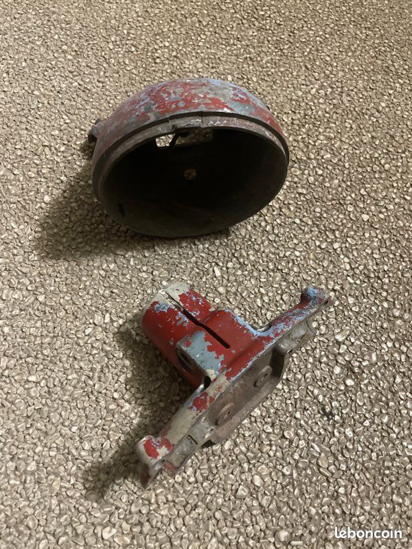Potence acma vespa (image 1)