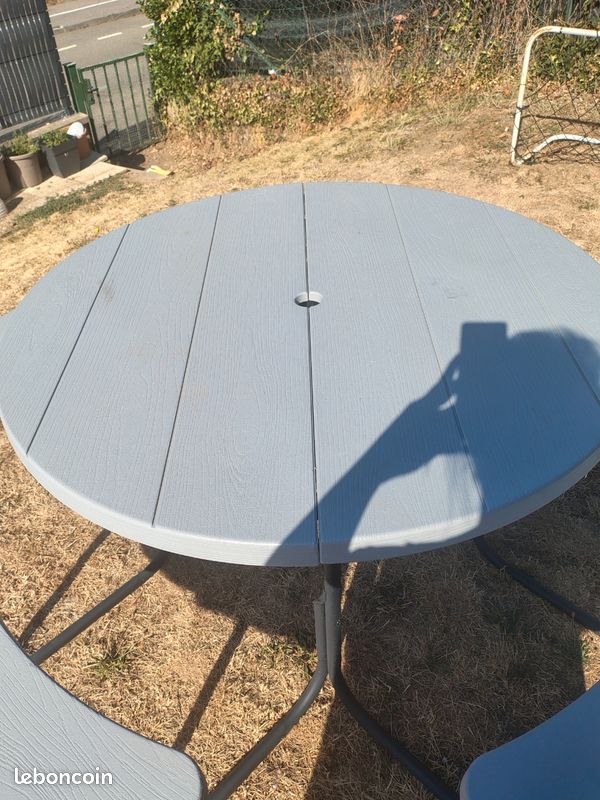 Table de jardin (image 2)