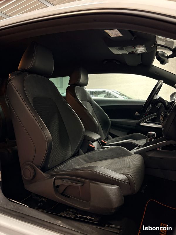 VOLKSWAGEN SCIROCCO 2.0 TDI 150 R LINE BLACK SESSIOn (image 12)