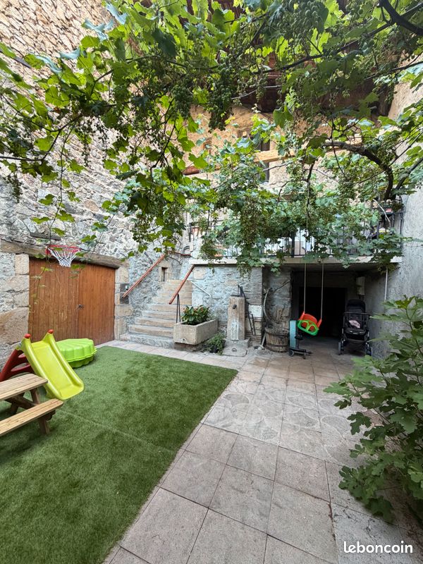 Maison 5 pièces 126 m² · à Champagne · 126 m² · 269 000 €