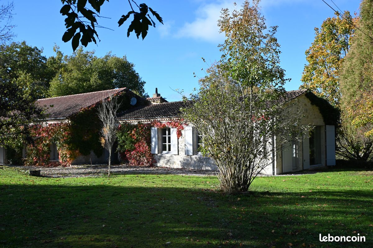 Maison 5 pièces 171 m² · à Hautefage-la-Tour · 171 m² · 498 200 €