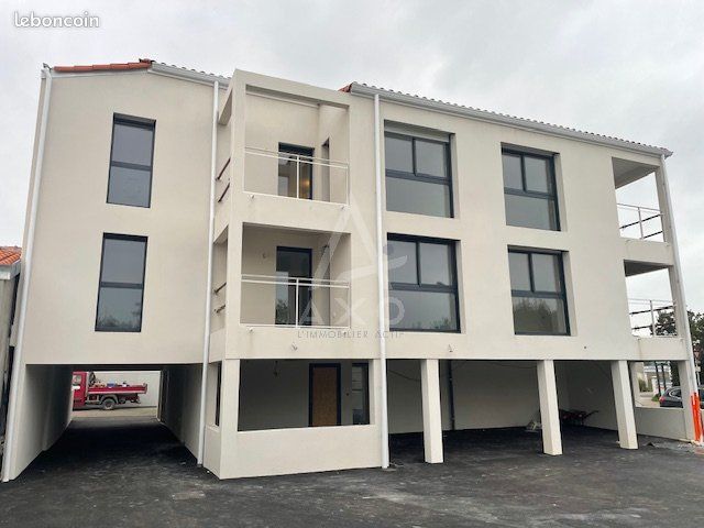 Appartement 3 pièces 51 m² · à Saint-Gilles-Croix-de-Vie · 51 m² · 731 €/mois