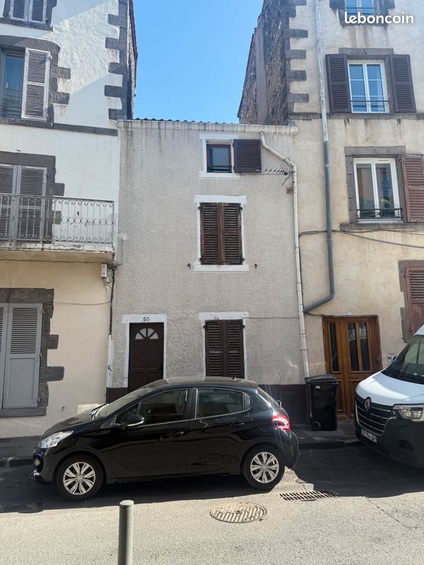 Immeuble 3 pièces 68 m² · à Clermont-Ferrand · 68 m² · 120 000 €