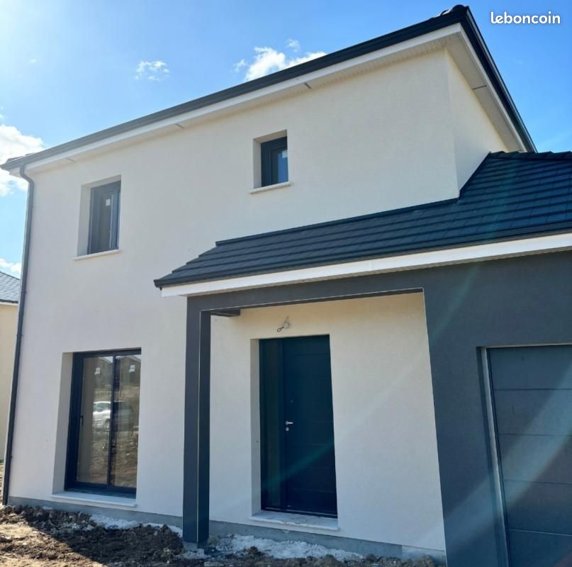 Maison 5 pièces 106 m² · à Les Authieux-sur-le-Port-St-Ouen · 106 m² · 282 000 €
