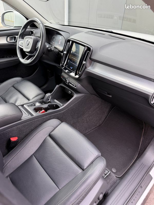 Volvo xc40 - 2.0 d4 -190 ch - awd momentum geartronic - garantie 3 mois (image 8)