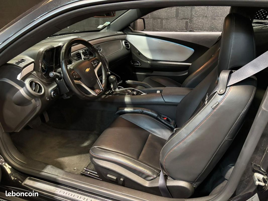 CHEVROLET CAMARO Coupé 6.2 V8 - 400CV 2012 - 45th ANNIVERSARY - PACK CARBONNE INTERIEUR - LIGNE SUR MESUR (image 13)
