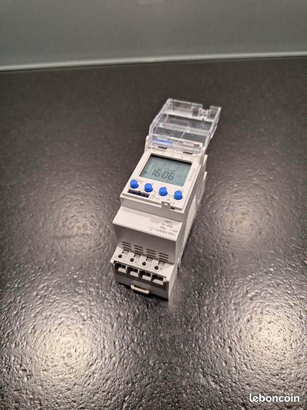 Theben 6120130 TR 612 top3 I Horloge programmable Digitale I Programme hebdomadaire I 2 canaux I Idéale pour Les LED (image 1)