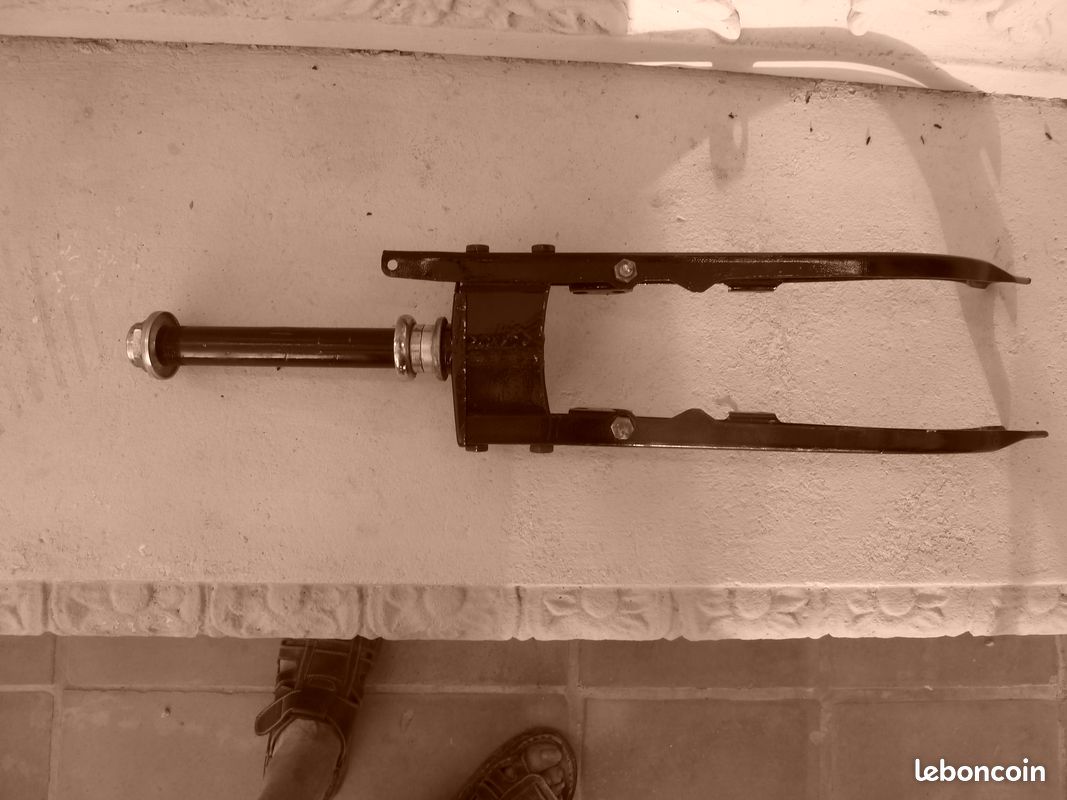 Fourche de solex 2200 (image 2)
