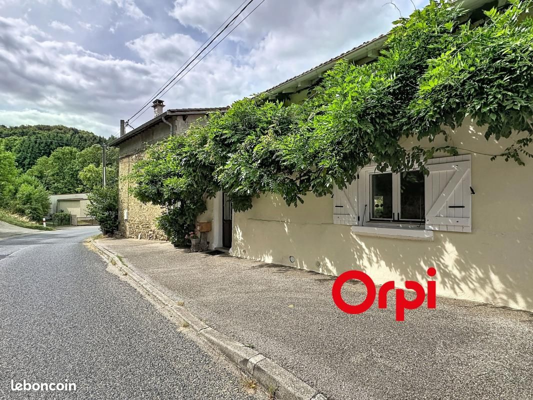 Maison 6 pièces 135 m² · à Rontalon · 135 m² · 430 000 €