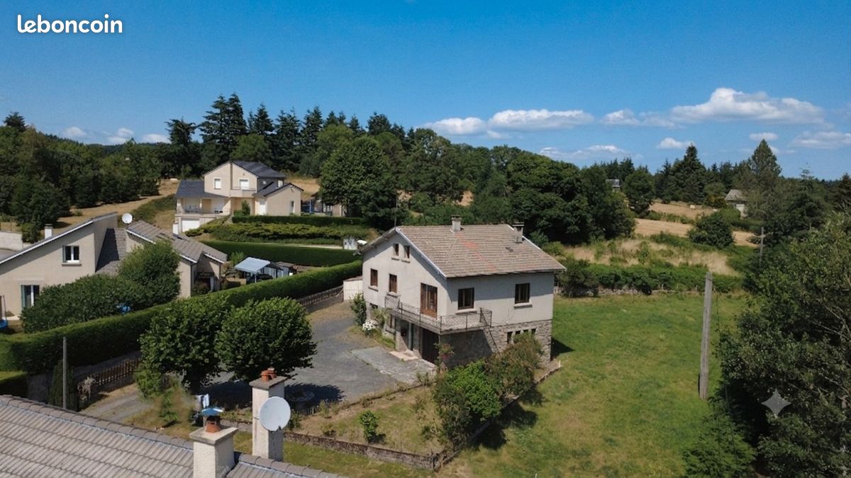 Maison 6 pièces 170 m² · à Saint-Agrève · 170 m² · 145 000 €