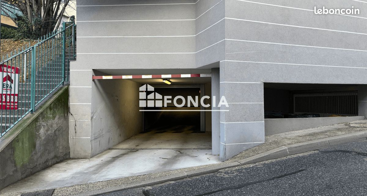 Garage · à Francheville · 70 €/mois