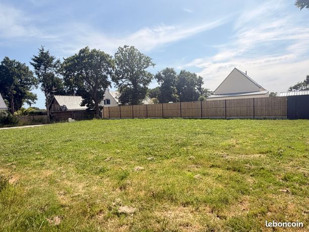 Terrain 468 m² Surzur