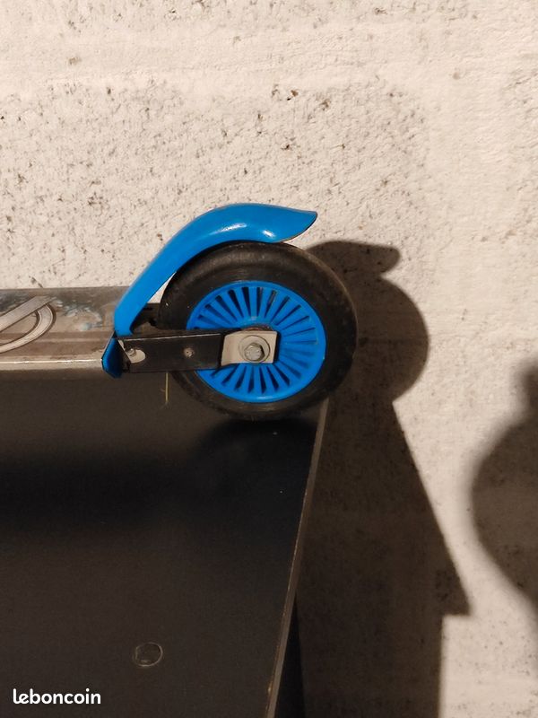 Trottinette pliable pour enfants avec frein (image 5)