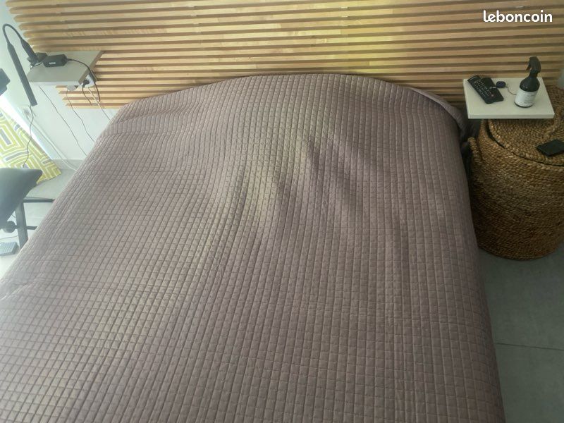 Couvre lit Taupe effet satiné (image 8)