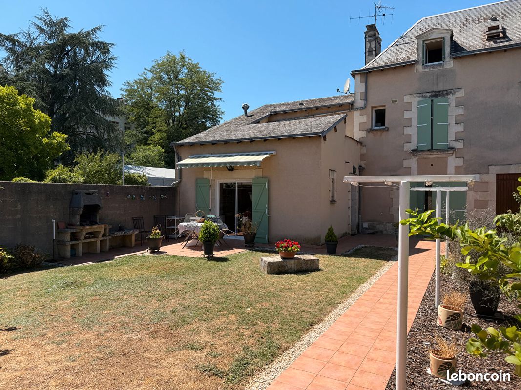 Maison 5 pièces 141 m² · à Poitiers · 141 m² · 295 000 €