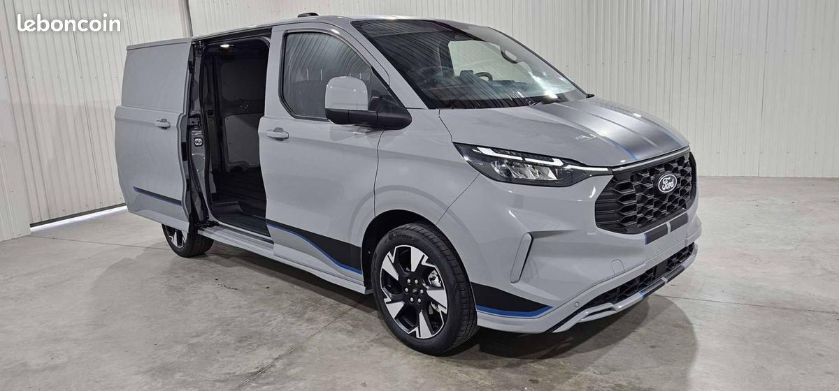 Ford Transit Custom FOURGON 320 L1H1 2.0 ECOBLUE 170 CH BVA8 SPORT (image 6)