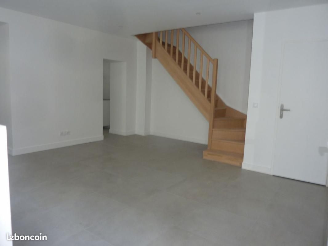 Appartement 4 pièces 78 m² · à Lisieux · 78 m² · 900 €