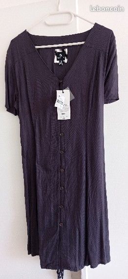 Jupes et robes tres bon etat (image 10)