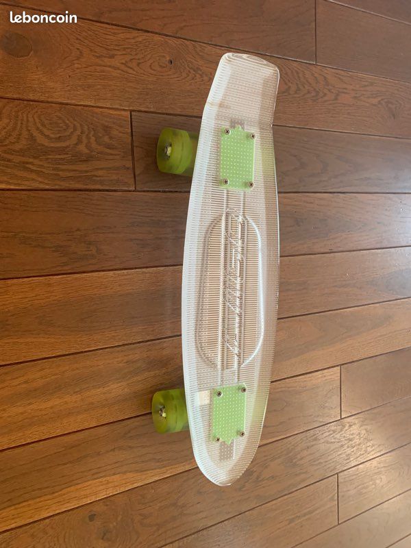 Skateboard lumineux (image 1)