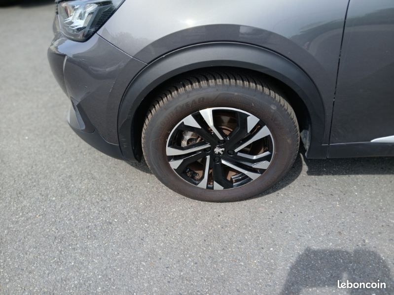Peugeot 2008 (2) BLUEHDI 130 EAT8 ALLURE PACK (image 9)