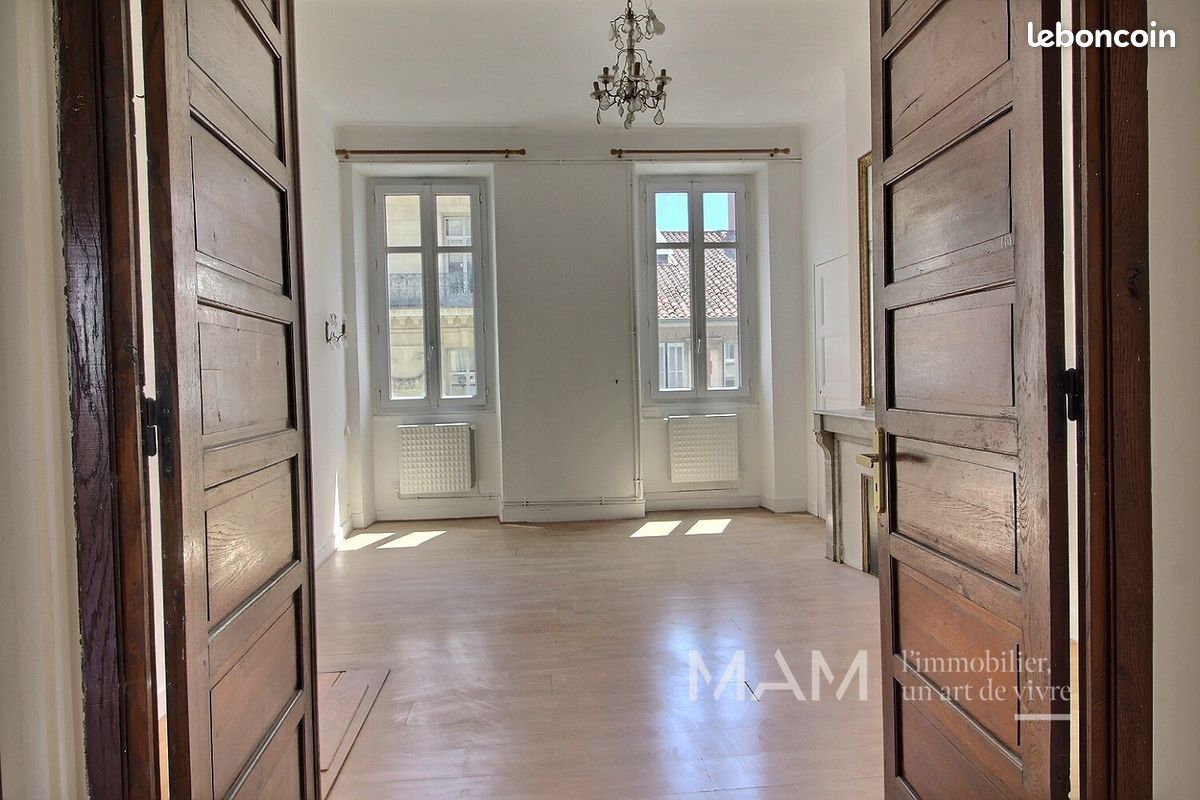 Appartement 7 pièces 185 m² · à Marseille · 185 m² · 565 000 €
