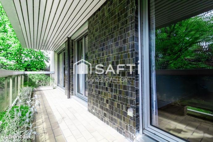 https://img.leboncoin.fr/api/v1/lbcpb1/images/0b/18/b8/0b18b8f8aaf87a019e0217197994ef448705c455.jpg?rule=ad-image