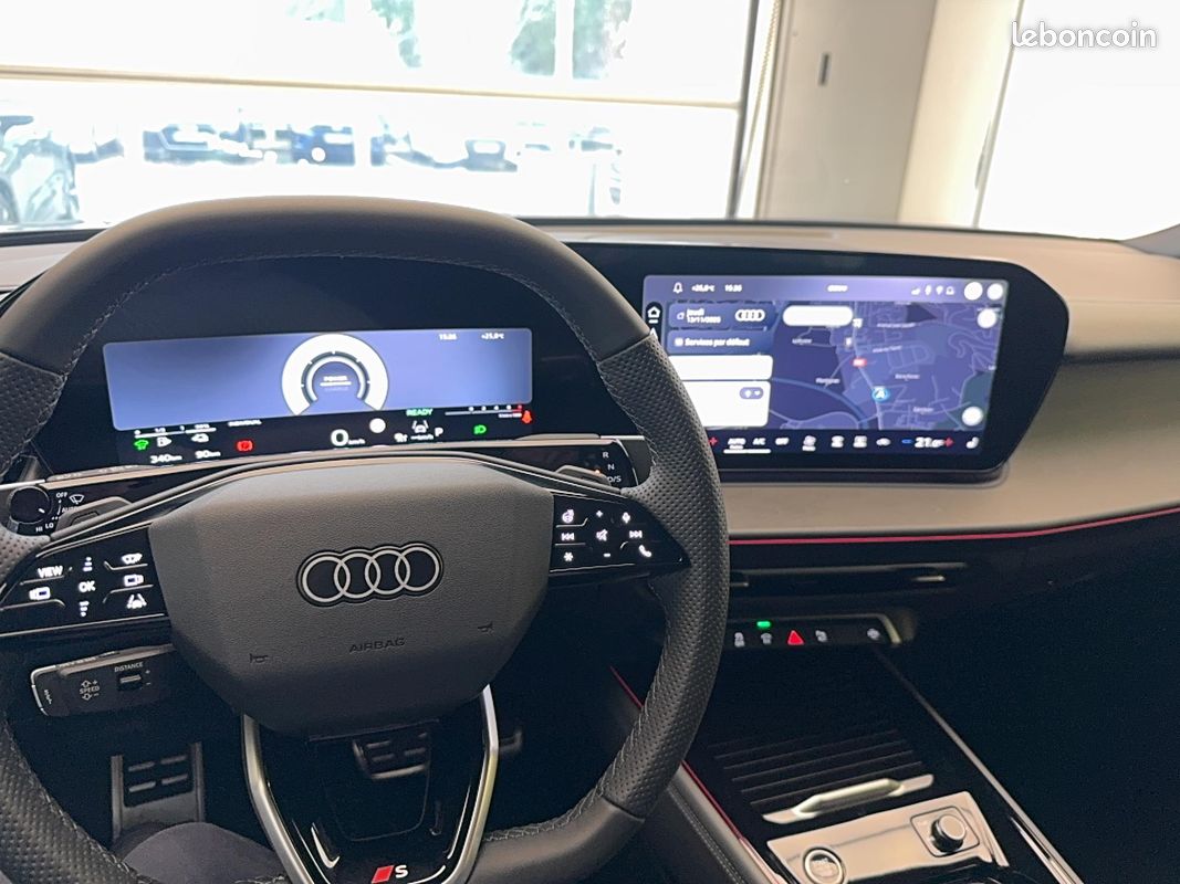 AUDI Q3 e-hybrid 272 ch S tronic 6 S line (image 12)
