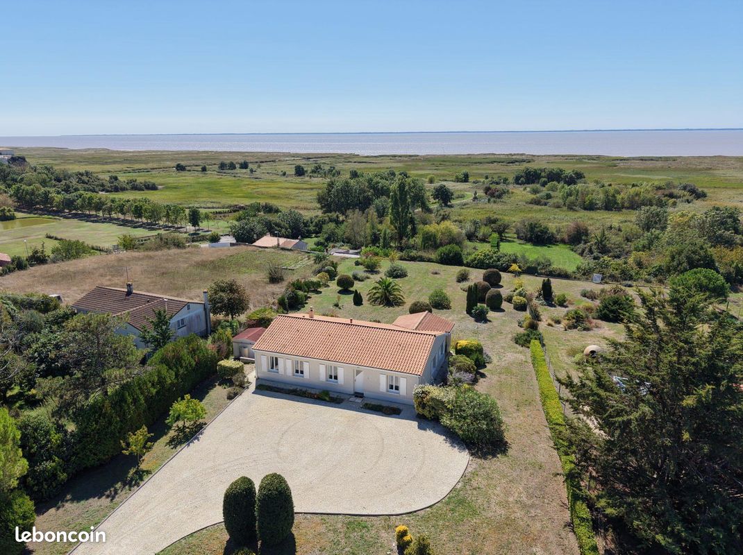 Maison 4 pièces 119 m² · à Chenac-Saint-Seurin-d'Uzet · 119 m² · 335 000 €