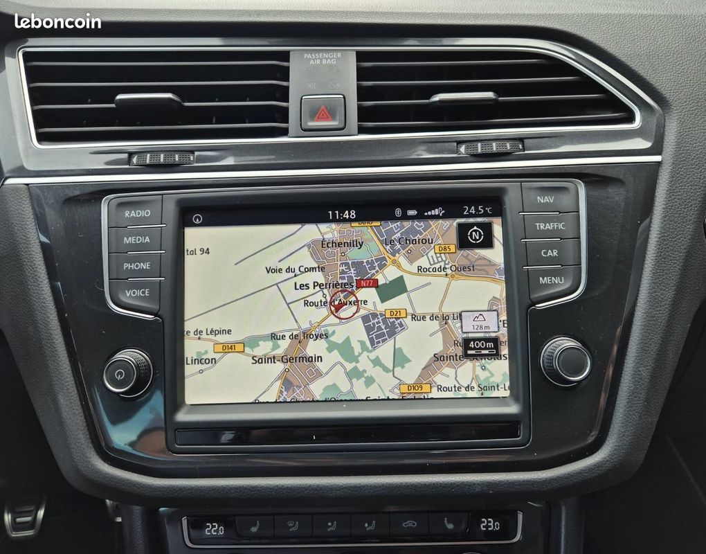 VOLKSWAGEN TIGUAN 2.0 TDI 150 CARAT - R-Line int/ext - Attelage électrique (image 28)