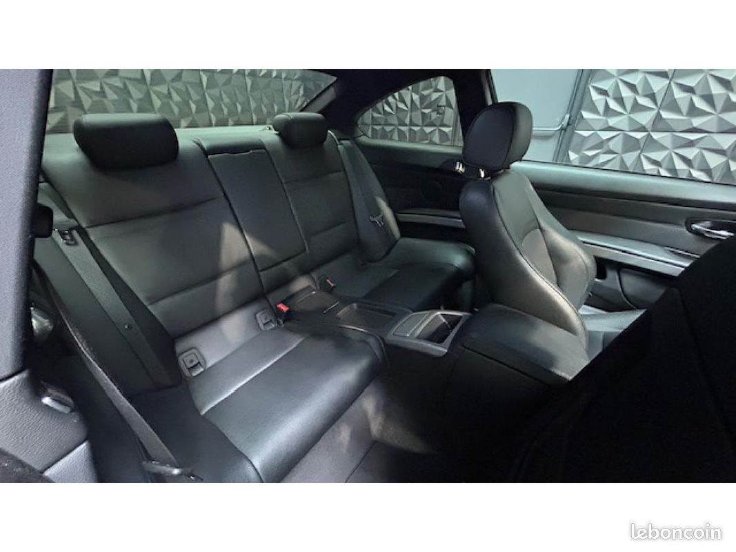 BMW SERIE 3 320d xDrive Coupé Edition M Sport 2.0 184CH GARANTIE 12 MOIS (image 30)
