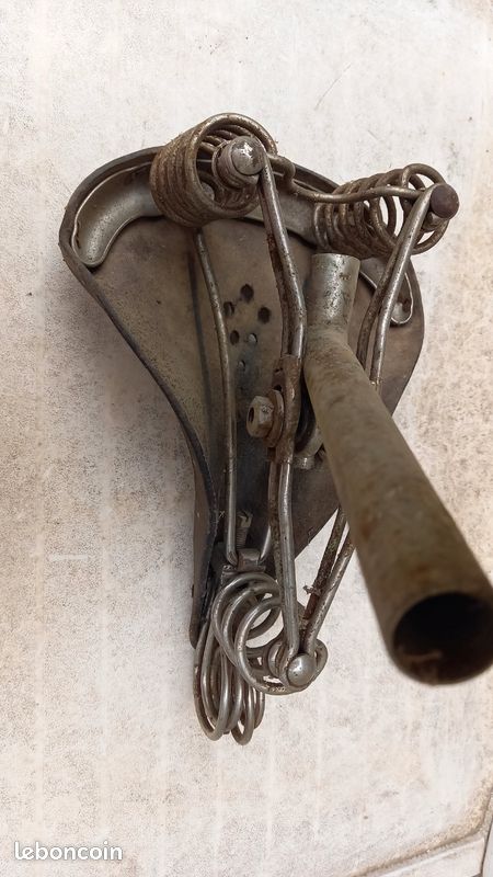 Selle moto ancienne (image 3)
